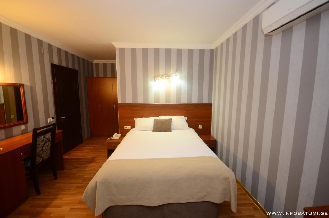 Hotel Istanbul 바투미 외부 사진