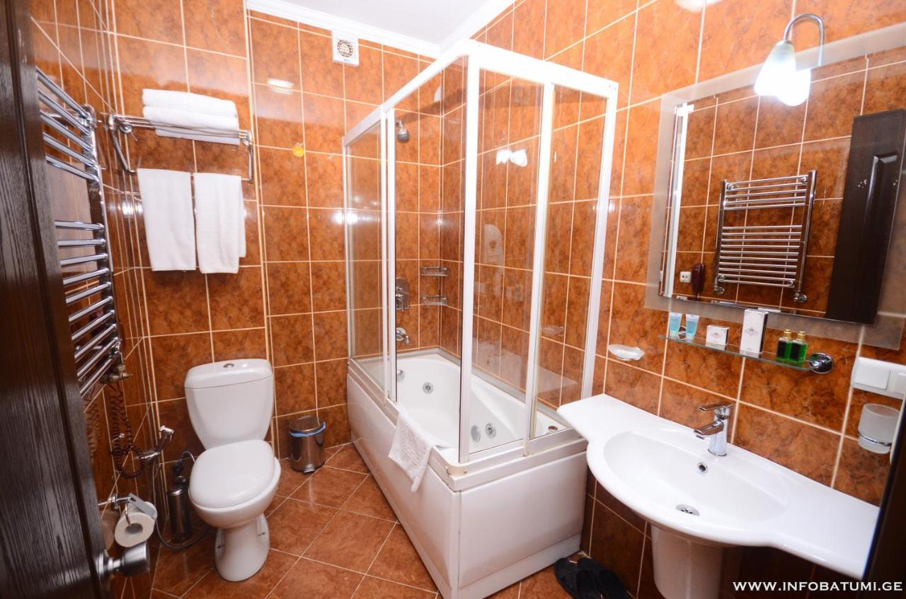 Hotel Istanbul 바투미 외부 사진