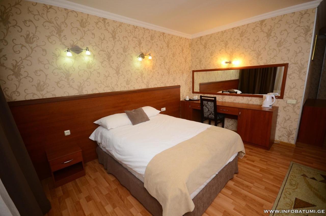 Hotel Istanbul 바투미 외부 사진